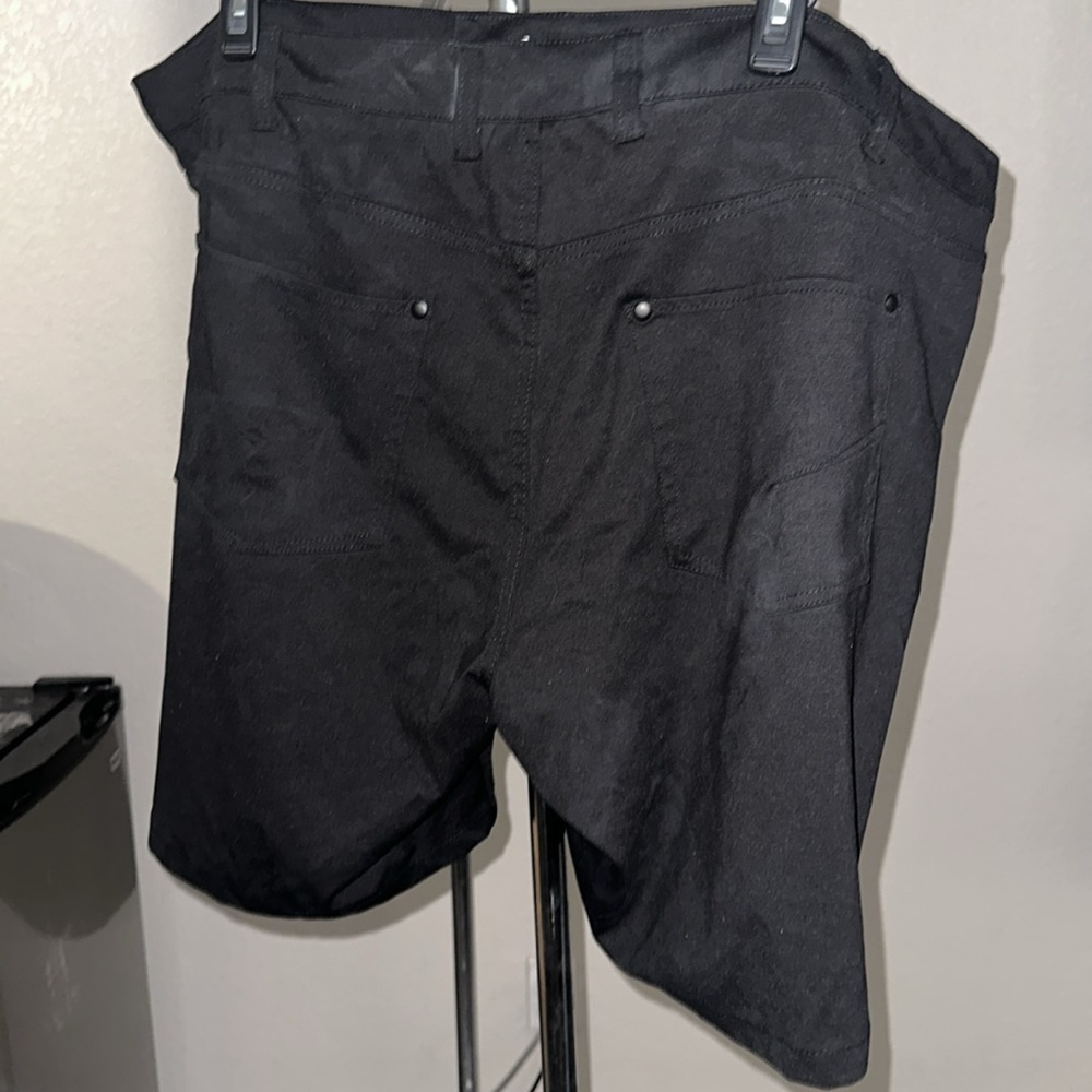 Shorts - Picture 2 of 2